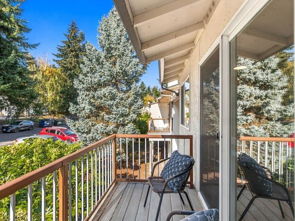 14148 74th Place NE 12D, Kirkland WA 98034