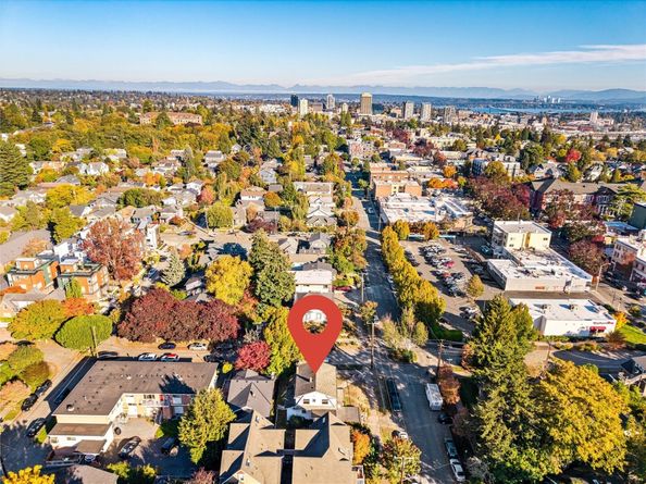 1624 N 46th Street, Seattle WA 98103