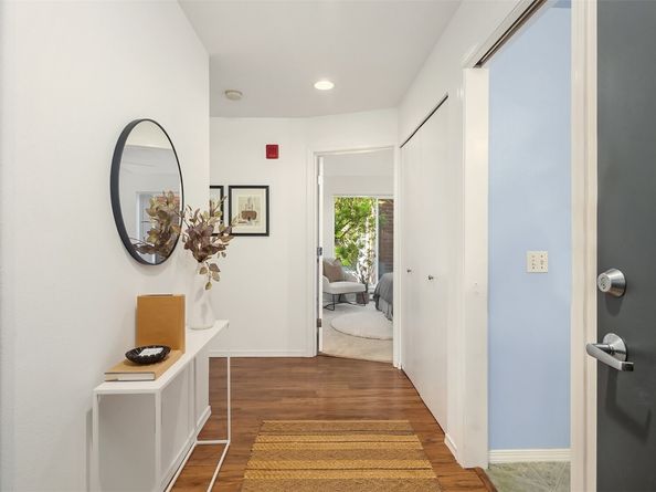 323 Queen Anne Avenue N 217, Seattle WA 98109