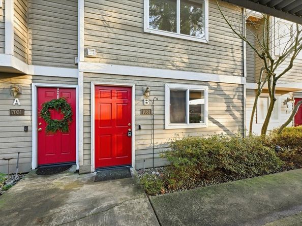 7031 210th Street SW B, Lynnwood WA 98036