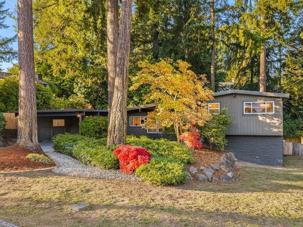 12412 NE 6th Place, Bellevue WA 98005