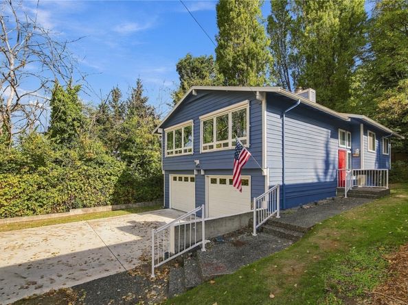 9526 4th Avenue NE, Seattle WA 98115