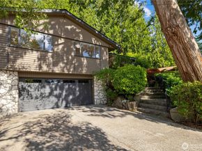 11032 39th Avenue NE, Seattle WA 98125
