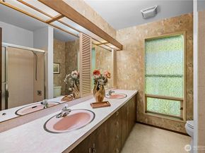 11032 39th Avenue NE, Seattle WA 98125