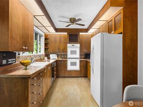 11032 39th Avenue NE, Seattle WA 98125