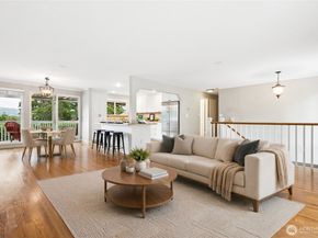 304 128th Avenue SE, Bellevue WA 98005
