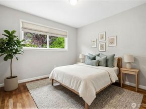 304 128th Avenue SE, Bellevue WA 98005