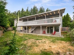 304 128th Avenue SE, Bellevue WA 98005