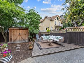 2511 Minor Avenue E, Seattle WA 98102