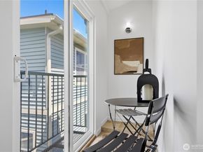 168 18th Ave B, Seattle WA 98122