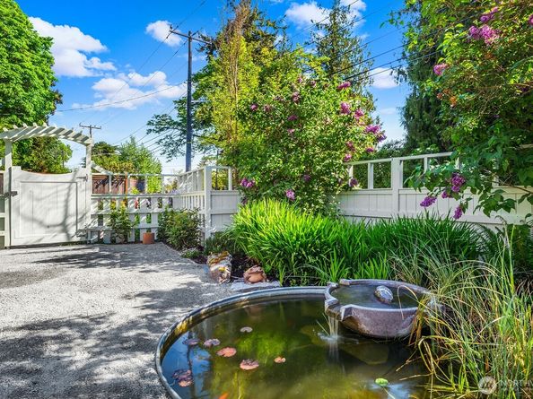 7541 Seward Park Avenue S, Seattle WA 98118