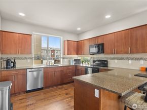 314 Bremerton Avenue NE, Renton WA 98059