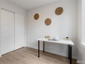 12531 25th Avenue NE B, Seattle WA 98125
