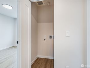 12531 25th Avenue NE B, Seattle WA 98125