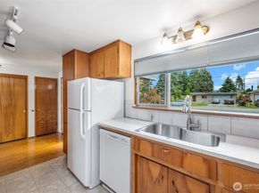 26845 15th Avenue S, Des Moines WA 98198