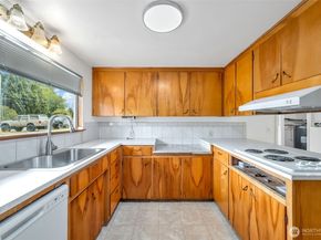26845 15th Avenue S, Des Moines WA 98198
