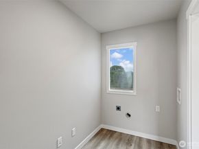 1624 Pine Street 1, Everett WA 98201