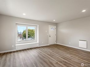 1624 Pine Street 1, Everett WA 98201
