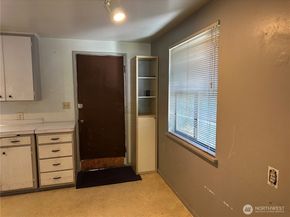 15833 15th Avenue NE, Shoreline WA 98155