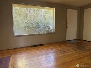 15833 15th Avenue NE, Shoreline WA 98155
