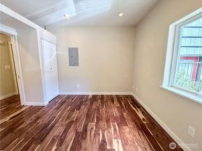 10021 7th Avenue NW E, Seattle WA 98177