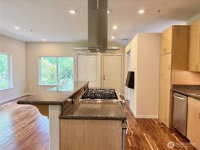 10021 7th Avenue NW E, Seattle WA 98177