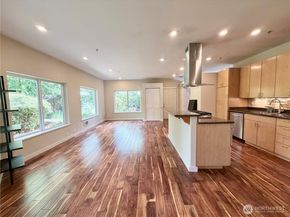 10021 7th Avenue NW E, Seattle WA 98177