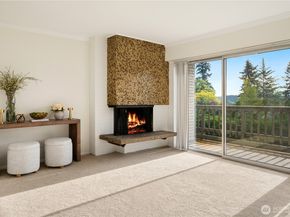 2500 81st Avenue SE 351, Mercer Island WA 98040