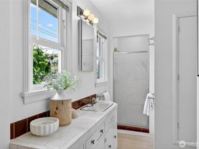 8261 Northrop Place SW, Seattle WA 98136