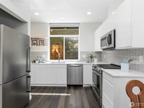 2327 E Denny Way, Seattle WA 98122