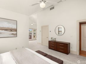 1411 10th Avenue W, Seattle WA 98119