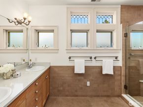 1411 10th Avenue W, Seattle WA 98119