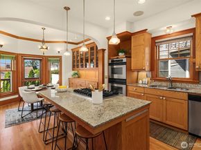 1411 10th Avenue W, Seattle WA 98119