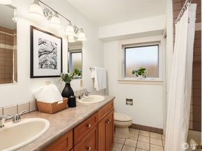 1411 10th Avenue W, Seattle WA 98119