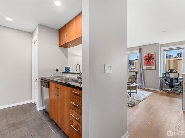 2721 1st Avenue 809, Seattle WA 98121