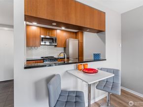 2721 1st Avenue 809, Seattle WA 98121