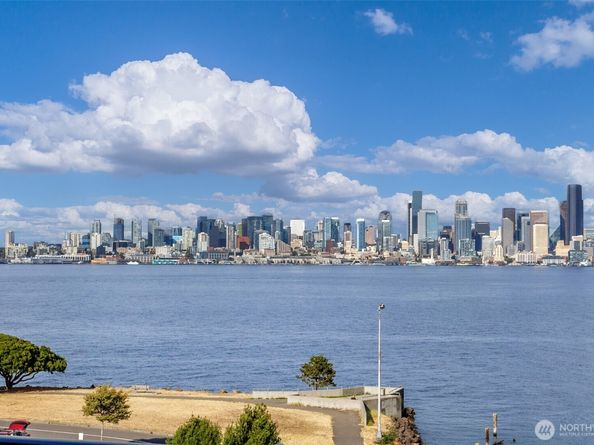 1221 Harbor Avenue SW 4023, Seattle WA 98116