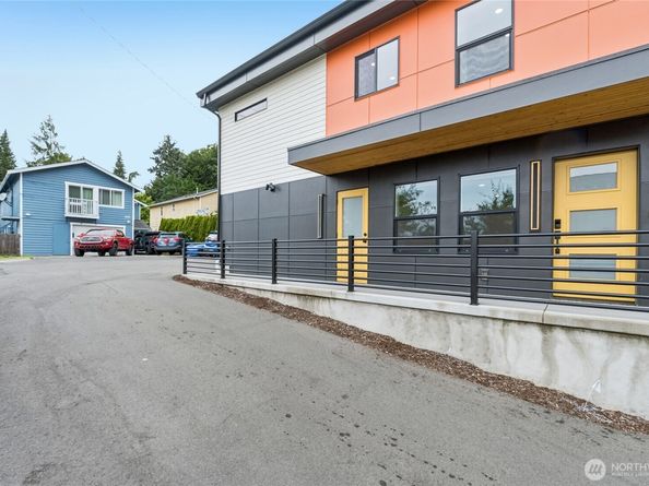 6025 47th Avenue S B, Seattle WA 98118