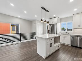 6025 47th Avenue S B, Seattle WA 98118