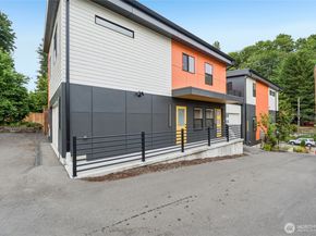 6025 47th Avenue S B, Seattle WA 98118