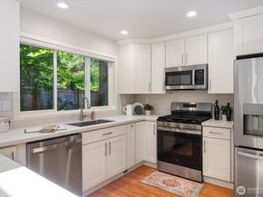 3320 165th Place NE, Bellevue WA 98008