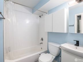 752 Bellevue Avenue E 208, Seattle WA 98102