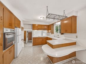 1935 SW 164th Street, Burien WA 98166