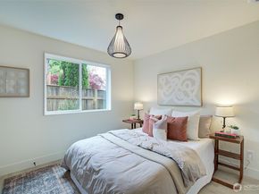 7912 34th Avenue SW B, Seattle WA 98126