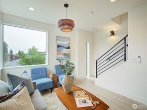 7912 34th Avenue SW B, Seattle WA 98126