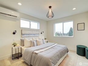 7912 34th Avenue SW B, Seattle WA 98126