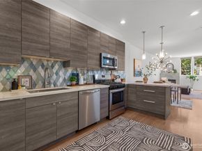 2639 A 45th Avenue SW, Seattle WA 98116