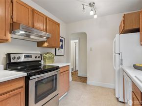 346 NE 58th Street, Seattle WA 98105