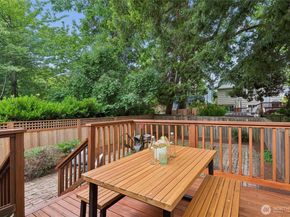 346 NE 58th Street, Seattle WA 98105