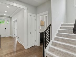 221 Shadow Avenue NE, Renton WA 98059